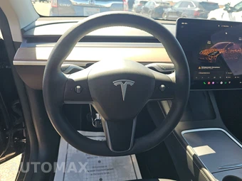 2024 Tesla Model Y Performance - miniatura 10