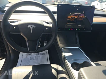 2024 Tesla Model Y Performance - miniatura 11