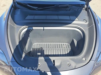 2024 Tesla Model Y Performance - miniatura 16
