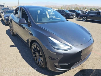 2024 Tesla Model Y Performance - miniatura 3