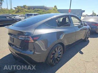 2024 Tesla Model Y Performance - miniatura 4