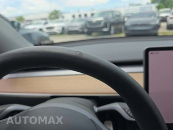 2024 Tesla Model Y Performance - miniatura 21