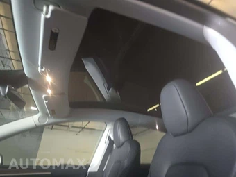 2024 Tesla Model Y Performance - miniatura 11