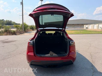2024 Tesla Model Y Performance - miniatura 15
