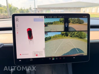 2024 Tesla Model Y Performance - miniatura 20