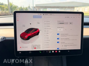 2024 Tesla Model Y Performance - miniatura 23
