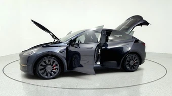 2024 Tesla Model Y Performance - miniatura 14