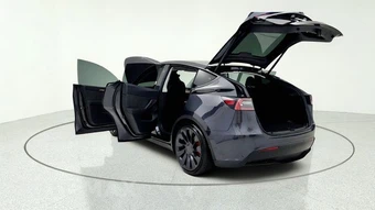 2024 Tesla Model Y Performance - miniatura 16
