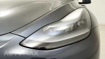 2024 Tesla Model Y Performance - miniatura 23
