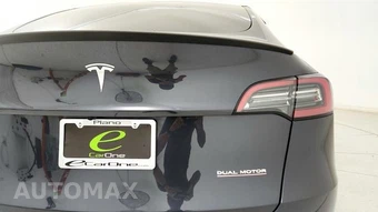 2024 Tesla Model Y Performance - miniatura 28