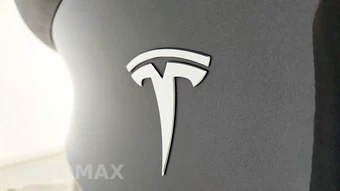 2024 Tesla Model Y Performance - miniatura 32