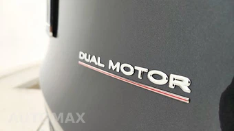 2024 Tesla Model Y Performance - miniatura 33