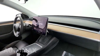 2024 Tesla Model Y Performance - miniatura 34