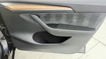 2024 Tesla Model Y Performance - miniatura 37