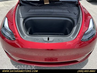 2024 Tesla Model Y Standard Range - miniatura 26