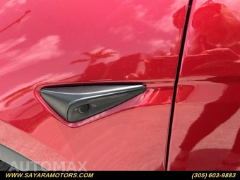 2024 Tesla Model Y Standard Range - miniatura 27
