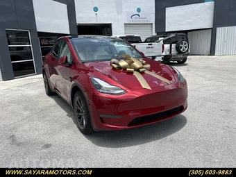 2024 Tesla Model Y Standard Range - miniatura 5