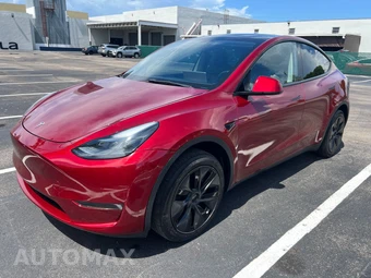 2024 Tesla Model Y Standard Range - miniatura 11