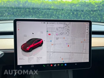 2024 Tesla Model Y Standard Range - miniatura 28