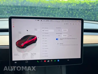 2024 Tesla Model Y Standard Range - miniatura 30