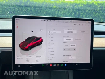 2024 Tesla Model Y Standard Range - miniatura 31