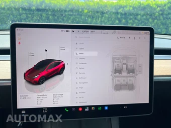 2024 Tesla Model Y Standard Range - miniatura 33