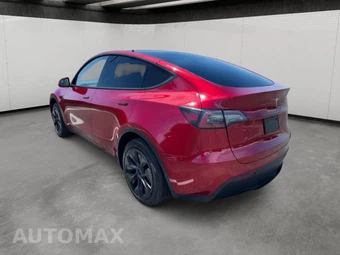 2024 Tesla Model Y Standard Range - miniatura 5