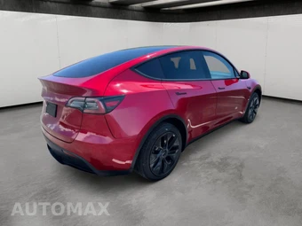 2024 Tesla Model Y Standard Range - miniatura 7