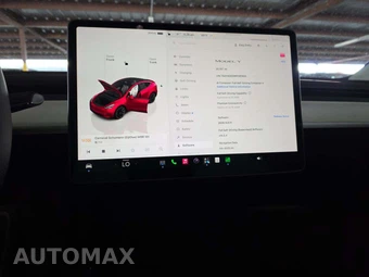 2024 Tesla Model Y Standard Range - miniatura 10
