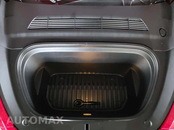 2024 Tesla Model Y Standard Range - miniatura 22