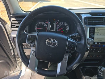 2024 Toyota 4Runner Limited - miniatura 10