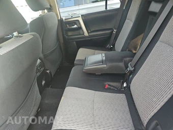 2024 Toyota 4Runner SR5 – miniatura 13