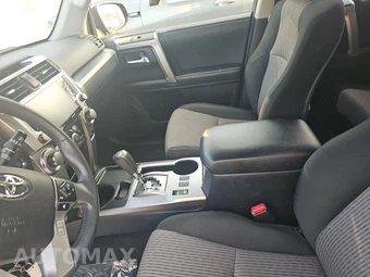 2024 Toyota 4Runner SR5 – miniatura 7