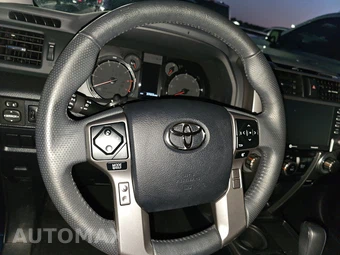 2024 Toyota 4Runner SR5 - miniatura 10