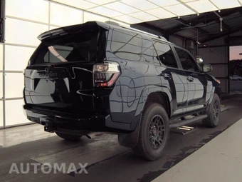 2024 Toyota 4Runner SR5 - miniatura 4