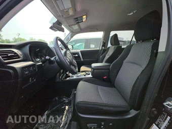 2024 Toyota 4Runner SR5 - miniatura 6