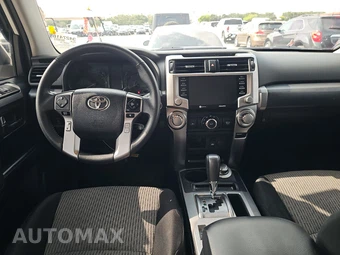 2024 Toyota 4Runner SR5 - miniatura 11