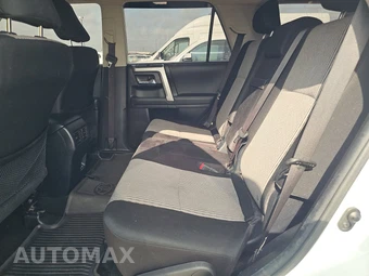 2024 Toyota 4Runner SR5 - miniatura 13