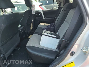 2024 Toyota 4Runner SR5 - miniatura 13
