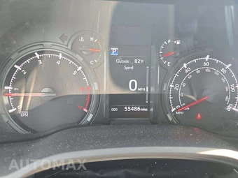 2024 Toyota 4Runner SR5 - miniatura 6