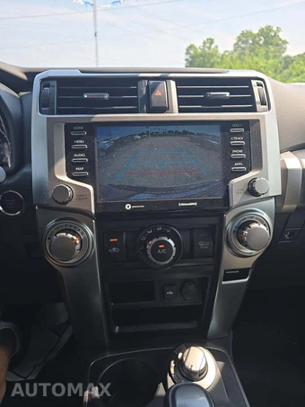 2024 Toyota 4Runner SR5 - miniatura 7