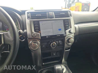 2024 Toyota 4Runner SR5 - miniatura 11