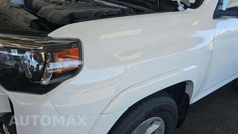 2024 Toyota 4Runner SR5 - miniatura 26