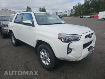 2024 Toyota 4Runner SR5 - miniatura 3