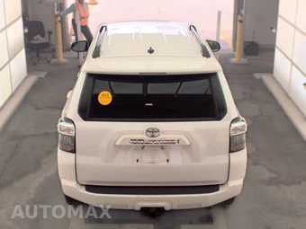 2024 Toyota 4Runner SR5 - miniatura 5