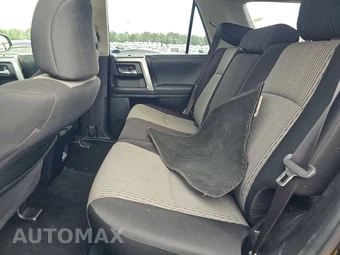2024 Toyota 4Runner SR5 – miniatura 13