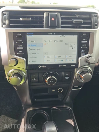 2024 Toyota 4Runner SR5 Premium - miniatura 11