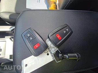2024 Toyota 4Runner SR5 Premium - miniatura 5