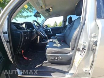 2024 Toyota 4Runner SR5 Premium - miniatura 3