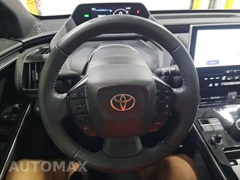 2024 Toyota bZ4X XLE - miniatura 10